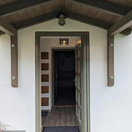 A Bejarat Vendeghaz Balatonhenye