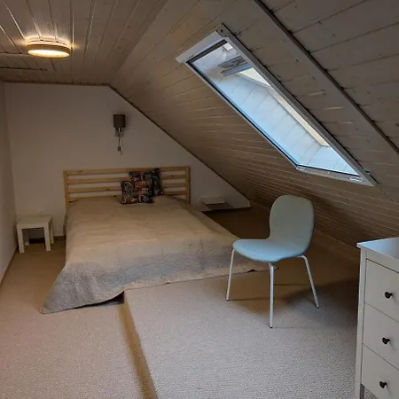 A Bejarat Vendeghaz * Balatonhenye