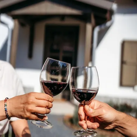 A Bejárat * Balatonhenye