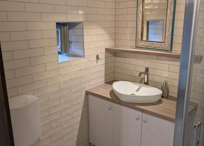 A Bejárat Apartman Balatonhenye