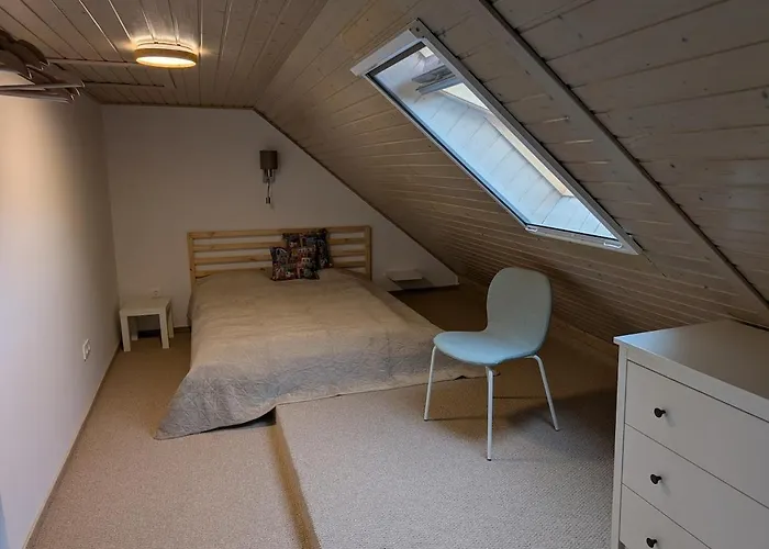 A Bejárat * Balatonhenye