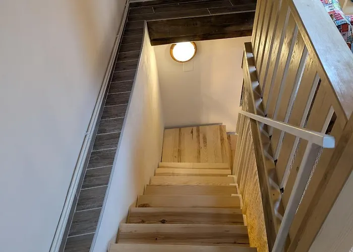 A Bejárat Apartman *